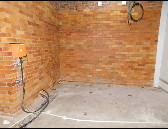 7,200M² OFFICE TO LET IN FERNDALE